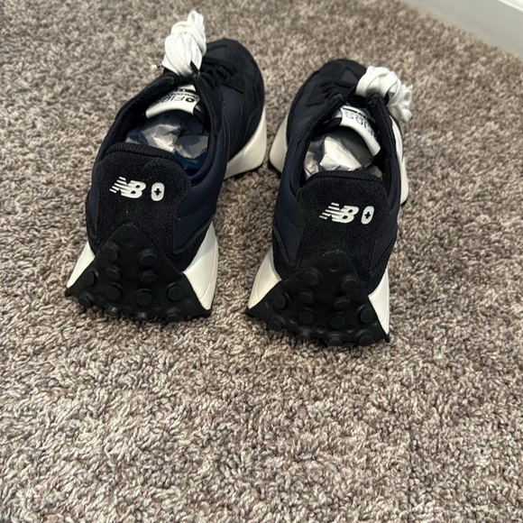 New Balance x Figs 327 sneakers shoes Woman’s size 11 Men 9.5 - Picture 5 of 5